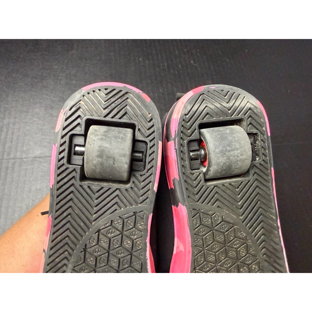 Heelys Pro 20 Skate Shoe Women's Sz 9 Black Pink Camo Roller Shoes - Picture 11 of 13